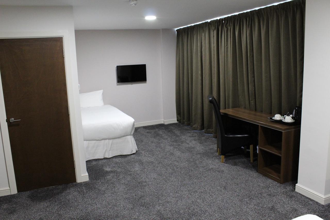Ox Hotel Manchester Swinton  Zewnętrze zdjęcie